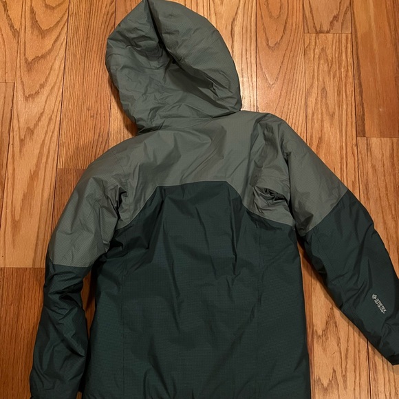 Arc'teryx women’s Insulated Rush Two-Tone Green Ski Jacket - Picture 3 of 4